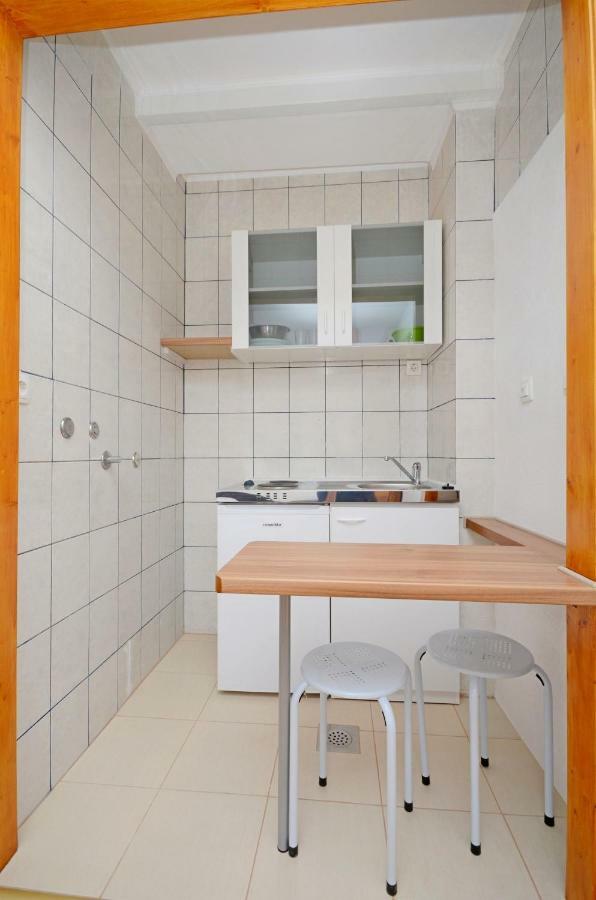 Apartments Josko Gradac  Rum bild